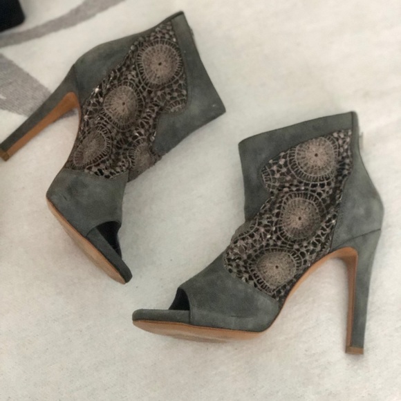 Latitude femme grey sued open toed heel - Picture 5 of 8